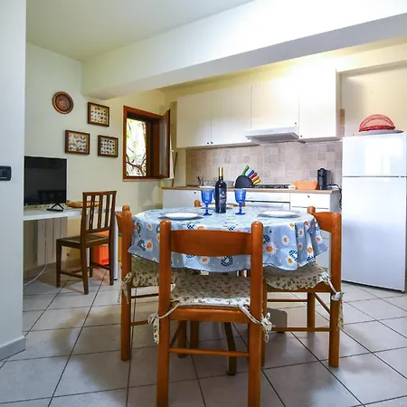 Stunning Apartment In Trecastagni With Wifi
