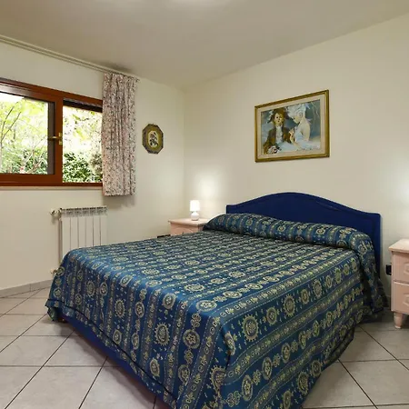Stunning Apartment In Trecastagni With Wifi *