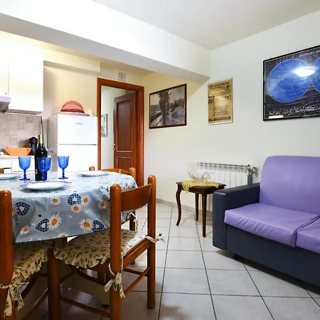 2 Bedroom Beautiful In Lejlighed Trecastagni